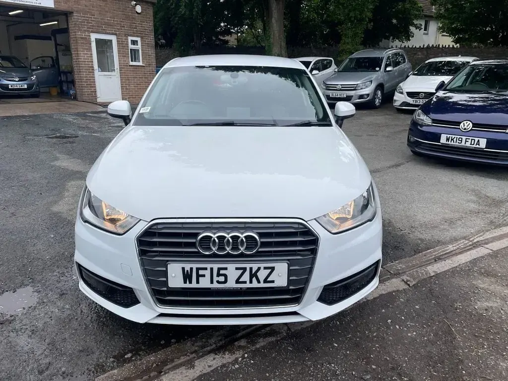 Used Audi A1 Sportback Sport 116 HP (85 kW) 2015 White Hatchback