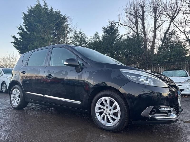 Black Used 2015 Renault Scénic III Dynamique MPV | £5,095 (Fair price) - Image 1/3