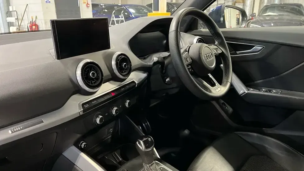 Used Audi Q2 S-Line 150 HP (110 kW) 2023 Blue SUV