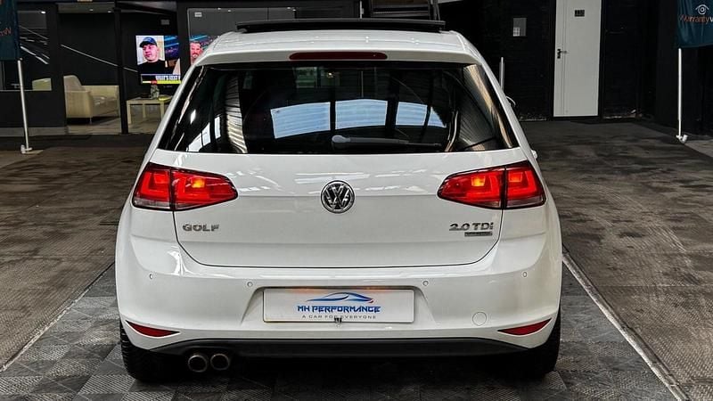 Used VW Golf VII SE 2014 White Hatchback