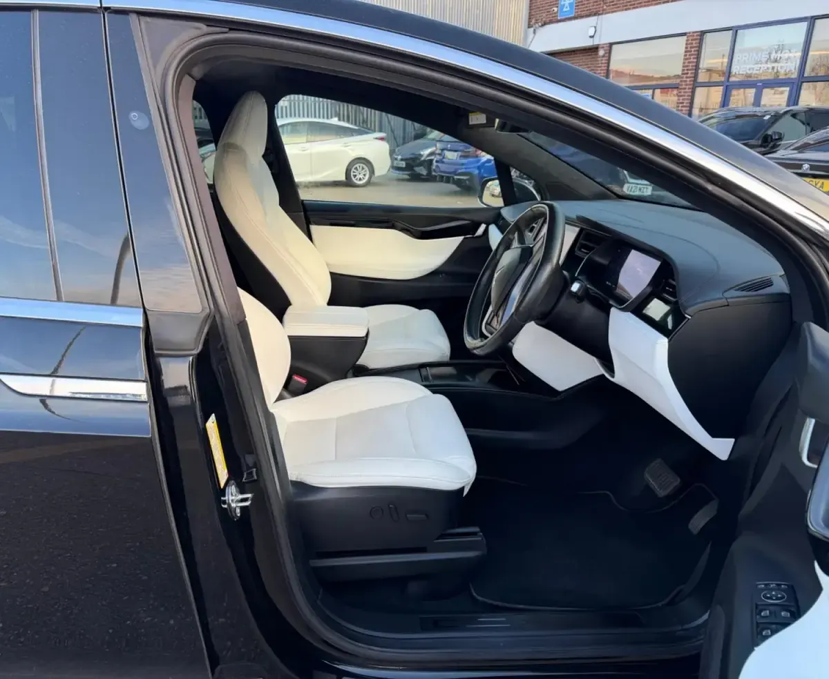 Usado Tesla Model X Long Range AWD 397 kW (541 HP) 2020 Preto SUV