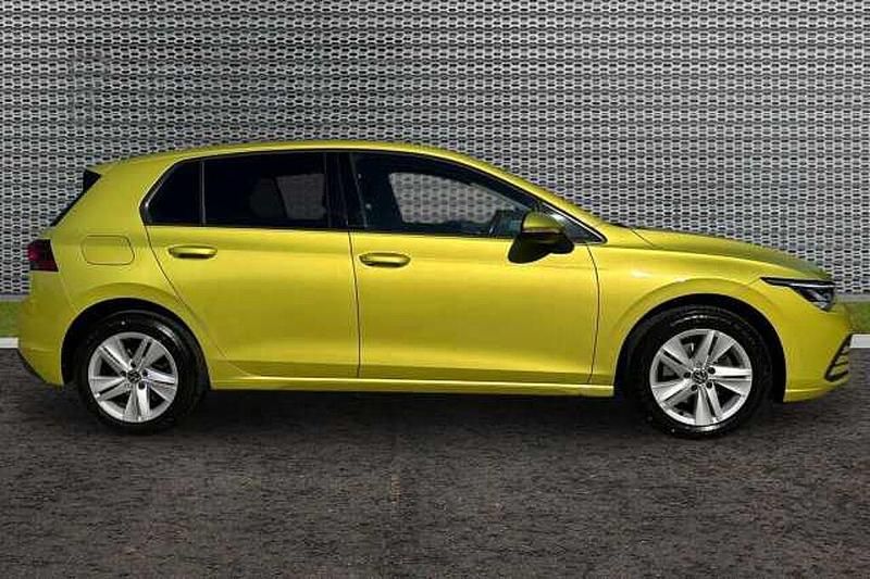 Used VW Golf VIII 110 HP (80 kW) 2021