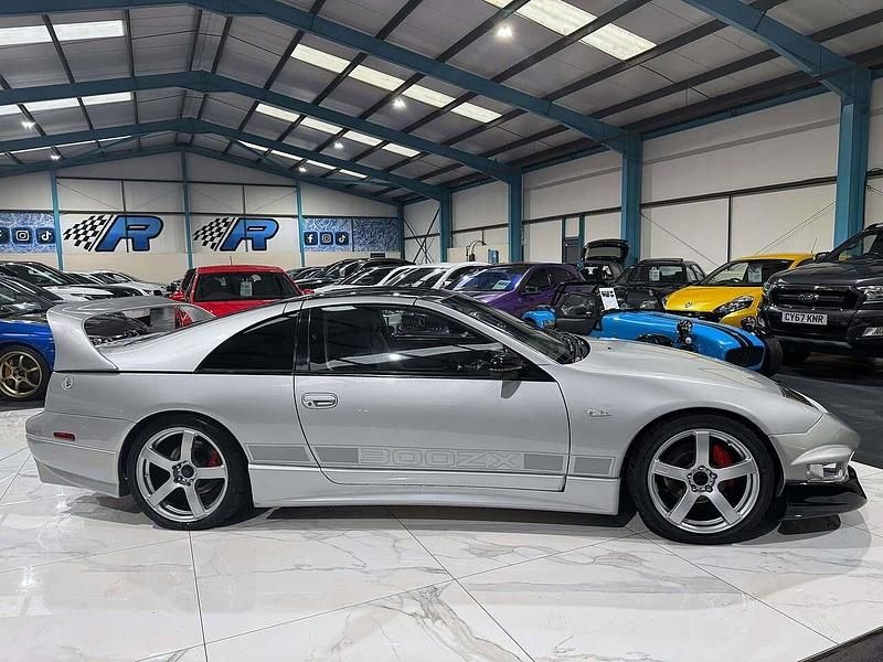 Used Nissan 300 ZX 500 HP (367 kW) 2008 Silver Coupe