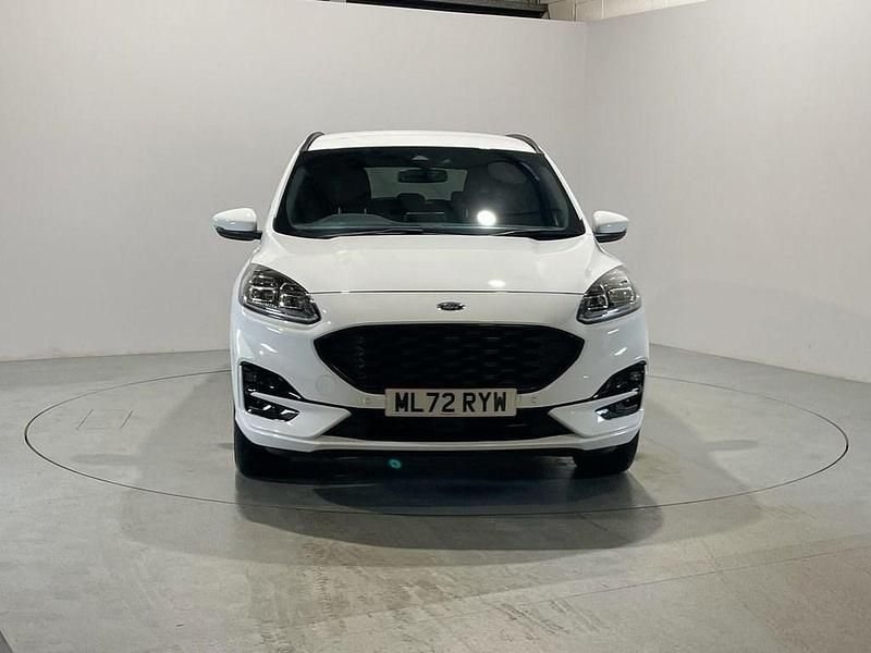 Used Ford Kuga ST-Line 225 HP (165 kW) 2022 White SUV