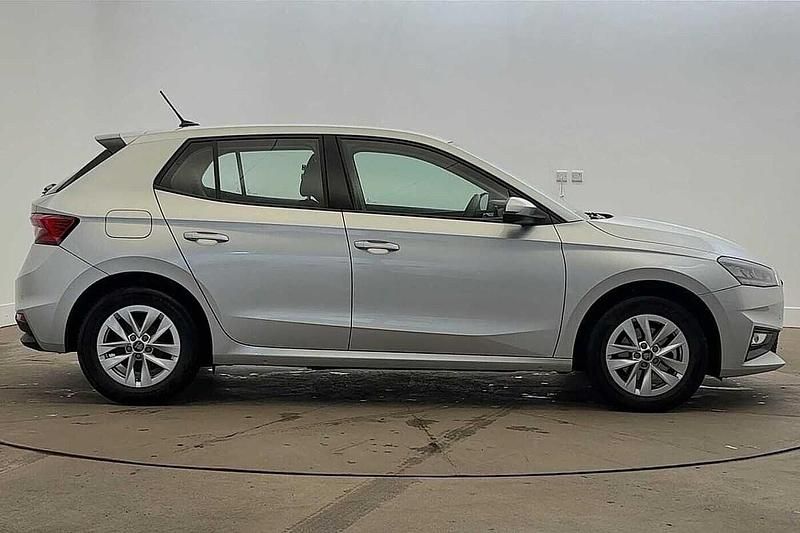 Used Skoda Fabia SE 85 HP (62 kW) 2025 Brilliant silver metallic Hatchback