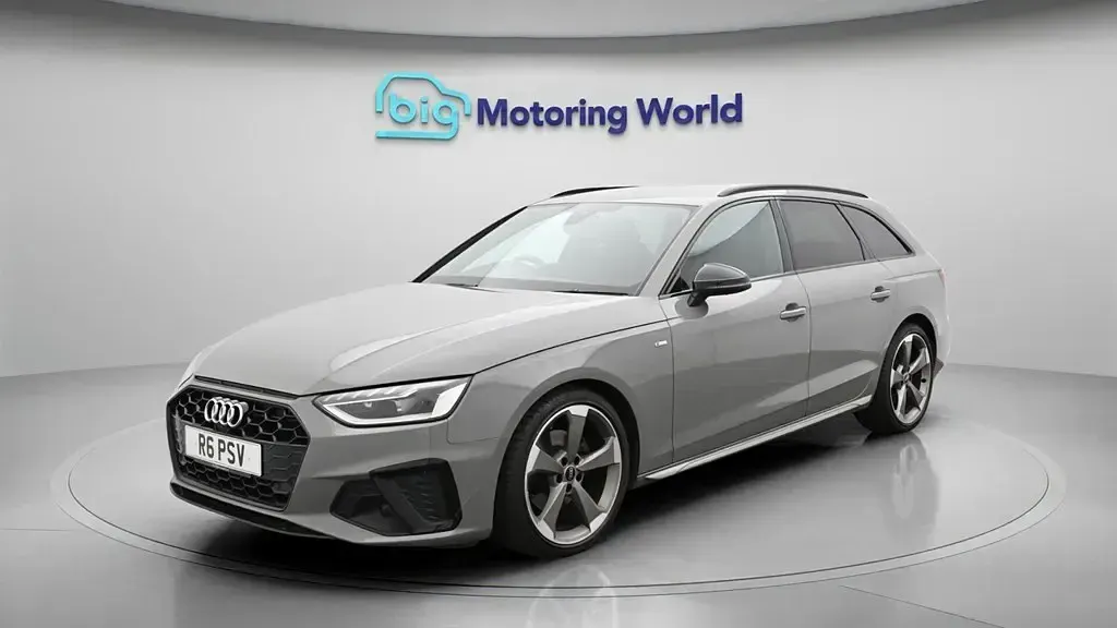 Usado Audi A4 Black Edition 150 CV (110 kW) 2021 Gris Familiar