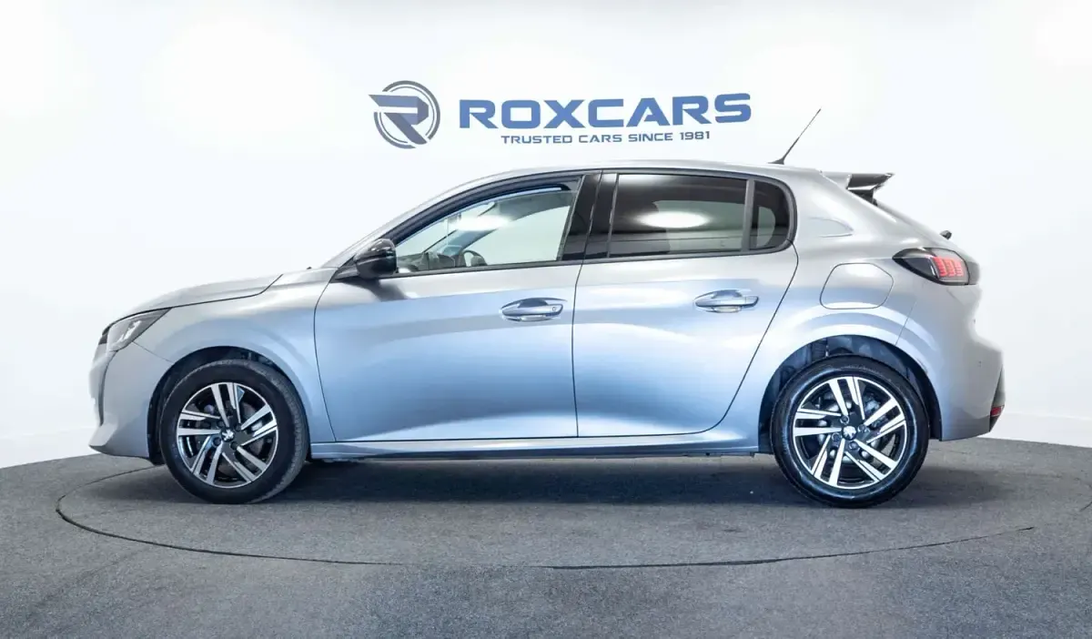 Second-hand Peugeot 208 Allure+ 100 CP (73 kW) 2024 Gri Hatchback