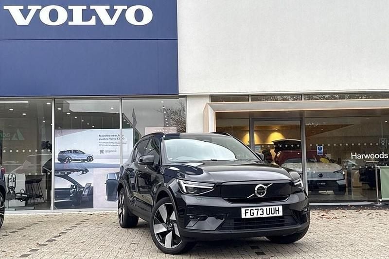Black Used 2023 Volvo XC40 Ultimate SUV | £28,490 (Good price) - Image 1/1