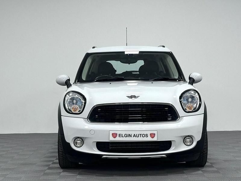 Used Mini Cooper D Chili 112 HP (82 kW) 2015 White Hatchback