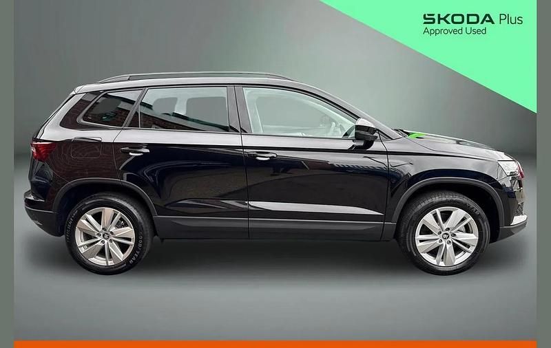 New Skoda Karoq SE 150 HP (110 kW) 2025 Black magic pearl effect SUV