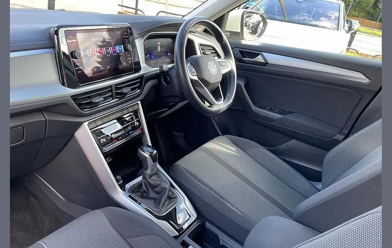 Used VW T-Roc Life 150 HP (110 kW) 2022 Grey SUV