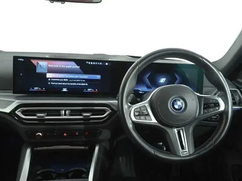Begagnad BMW i4 Comfort Edition 400 kW (544 HK) 2023 Blå Sedan
