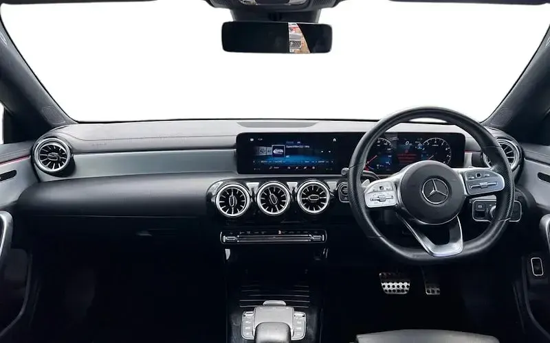 Used Mercedes CLA180 Executive 136 HP (100 kW) 2022 Grey Sedan