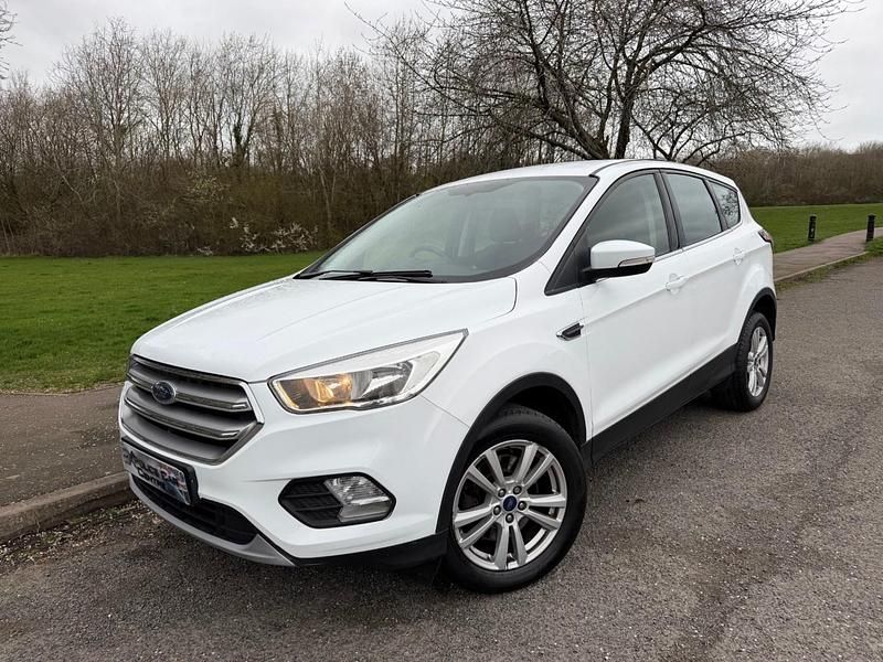 Used Ford Kuga Zetec 150 HP (110 kW) 2019 White SUV