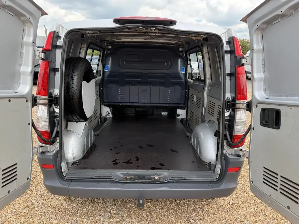 Usado Mercedes Vito 2014 Prateado Van