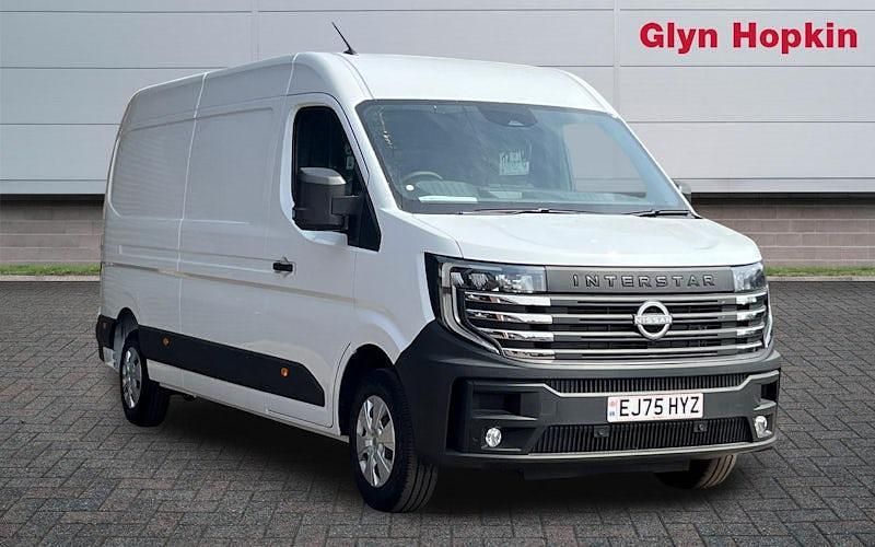 Usado Nissan Interstar Tekna 150 HP (110 kW) 2025 Van