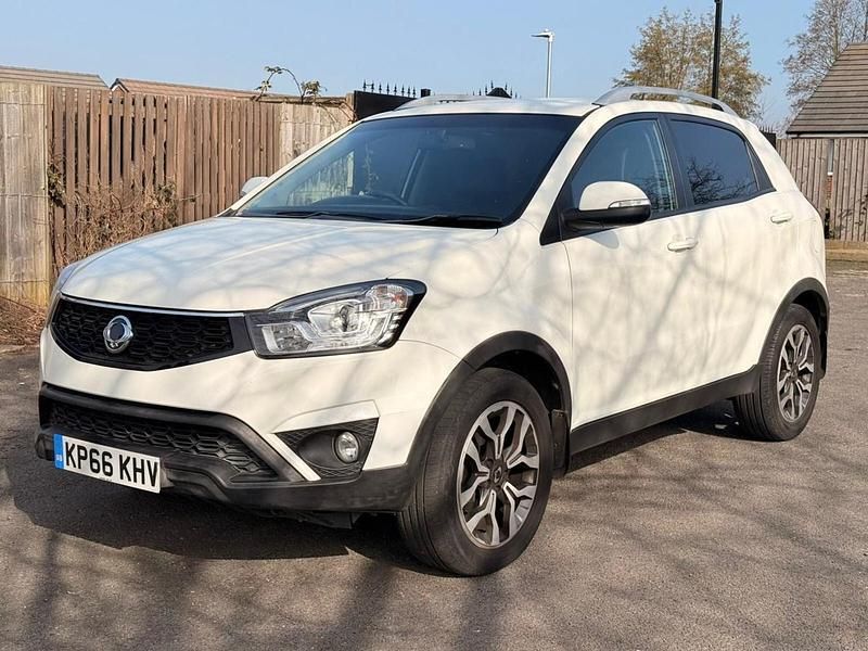 Used Ssangyong (KGM) Korando 178 HP (130 kW) 2016 White SUV