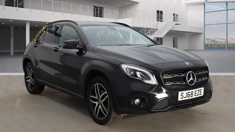 Used Mercedes GLA180 Urban 122 HP (89 kW) 2018 Black SUV