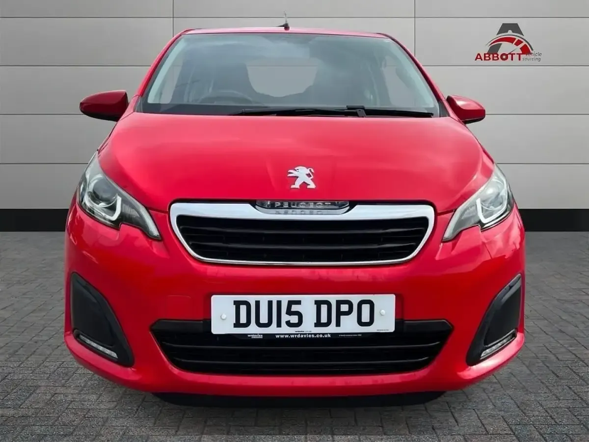 Used Peugeot 108 Active 68 HP (50 kW) 2015 Red Hatchback