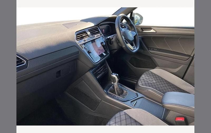 Used VW Tiguan R-line 150 HP (110 kW) 2023 Dolphin grey SUV