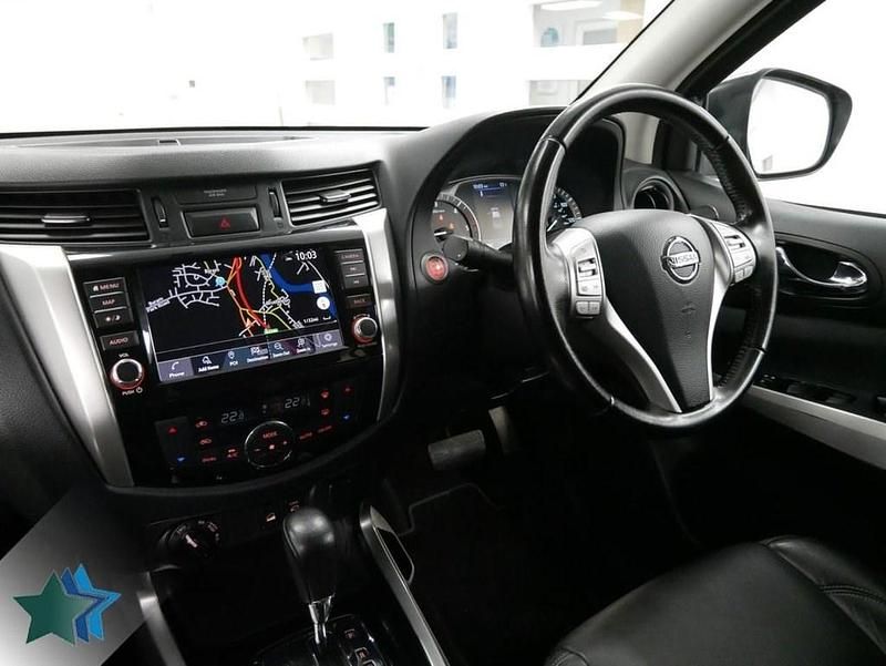 Used Nissan Navara N-Guard 190 HP (139 kW) 2021 Grey Pickup