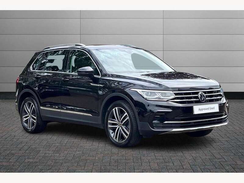 Black Used 2022 VW Tiguan Elegance SUV | £24,950 (Fair price) - Image 1/4