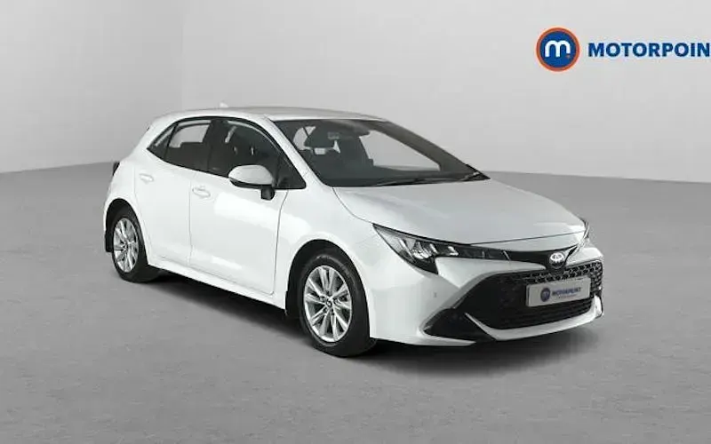Used Toyota Corolla 140 HP (102 kW) 2026 Hatchback