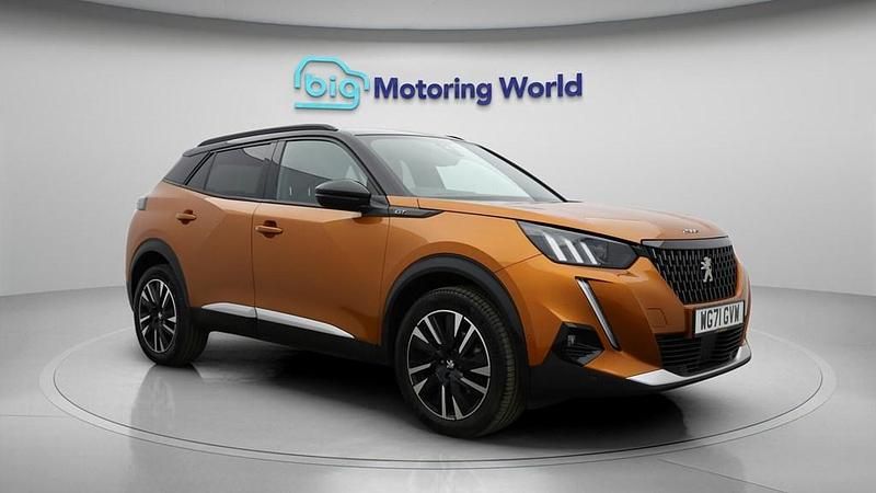 Used Peugeot 2008 Premium 155 HP (114 kW) 2021 Orange SUV