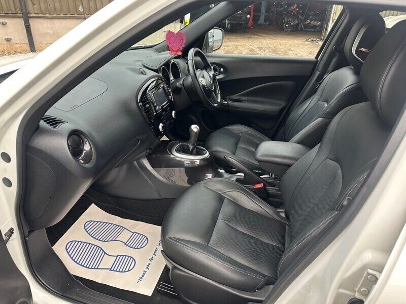 Used Nissan Juke Tekna 2019 White SUV