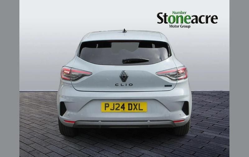 Used Renault Clio V Esprit Alpine 140 HP (102 kW) 2024 Grey Hatchback