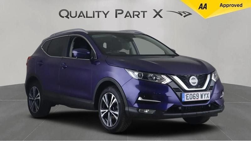 Blue Used 2019 Nissan Qashqai N-Connecta SUV | £8,975 (Super price) - Image 1/4