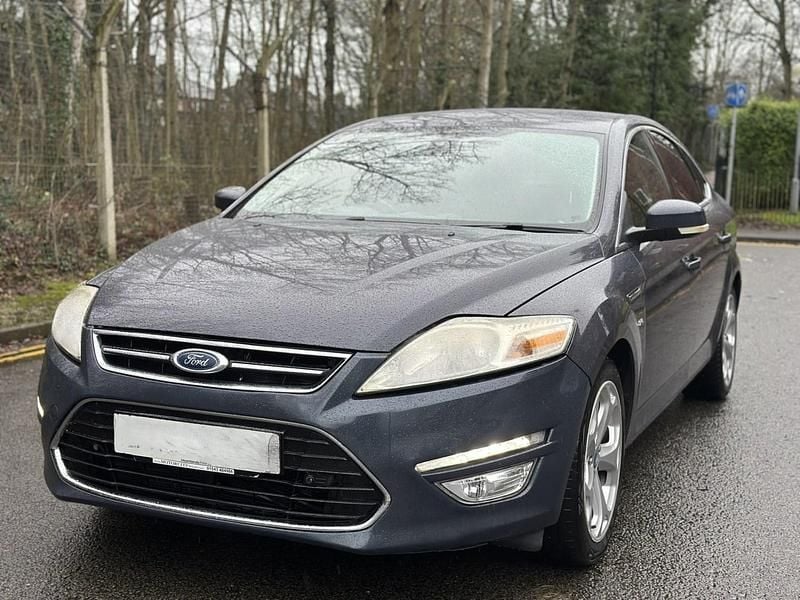 Used Ford Mondeo Titanium 140 HP (102 kW) 2010 Blue Hatchback