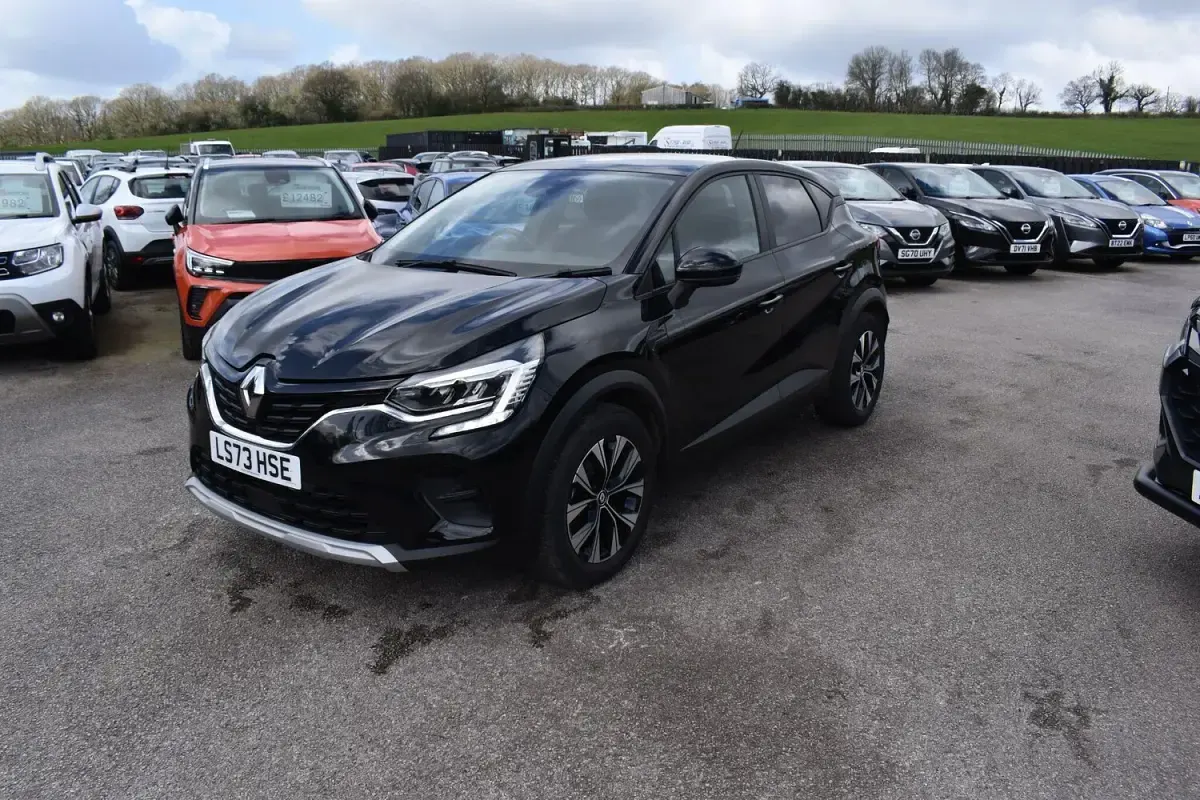 Used Renault Captur Evolution 143 HP (105 kW) 2023 Black SUV