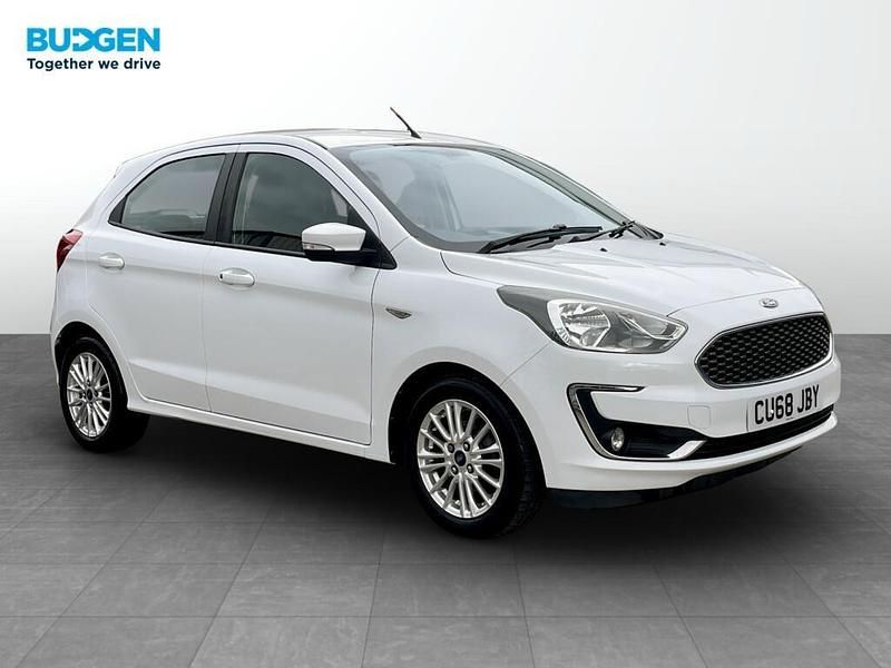 Used Ford Ka Plus Zetec 85 HP (62 kW) 2019 White Hatchback