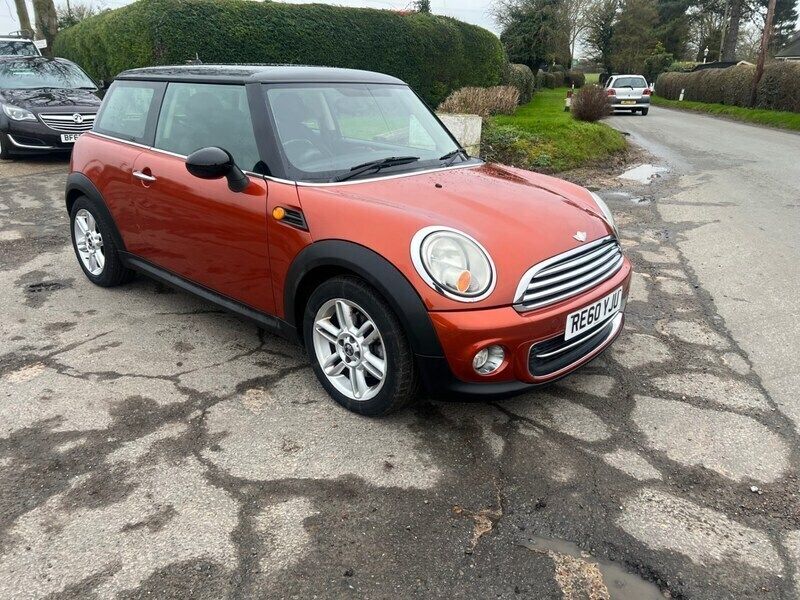 Orange Used 2010 Mini Cooper Hatch Hatchback | £1,595 (Fair price) - Image 1/4
