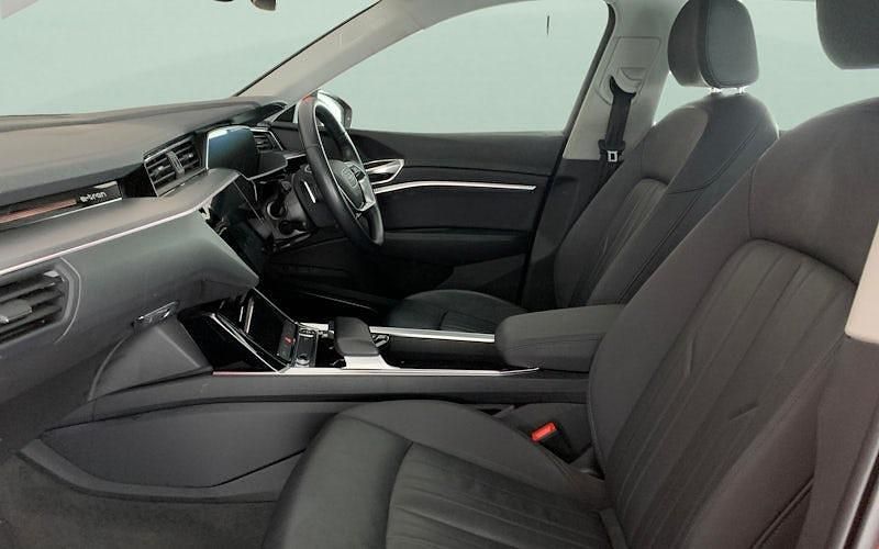 Used Audi e-tron Premium 230 kW (313 HP) 2021 Red SUV