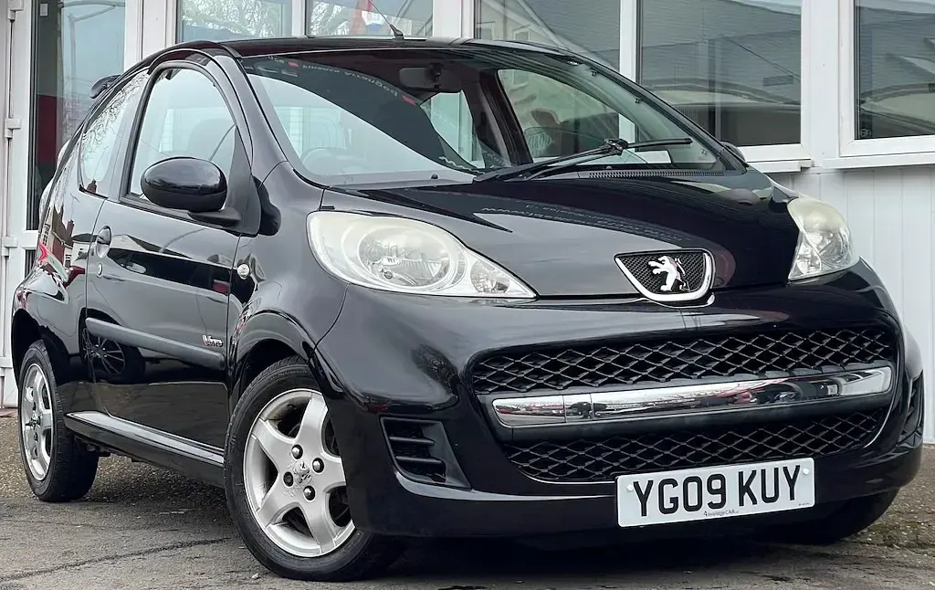 Used Peugeot 107 68 HP (50 kW) 2009 Black Hatchback