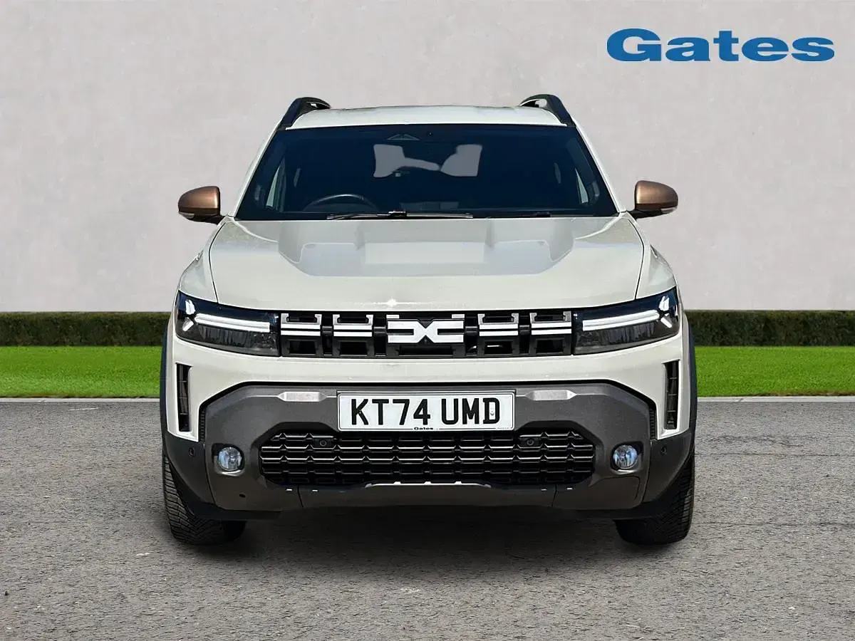 Used Dacia Duster Extreme 130 HP (95 kW) 2025 Cream Hatchback