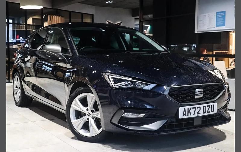 Used Seat Leon FR 147 HP (108 kW) 2022 Blue Hatchback