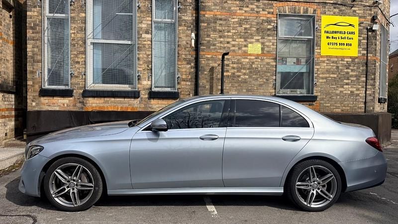 Begagnad Mercedes E220 AMG line 2016 Silver Sedan