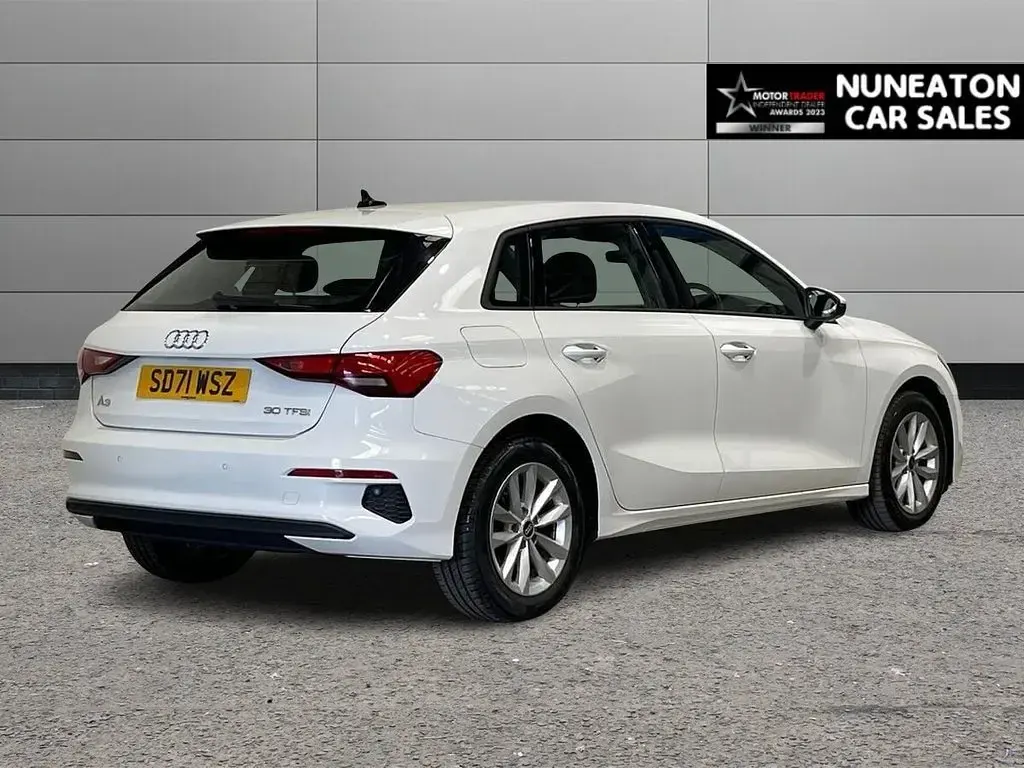 Used Audi A3 Advanced 110 HP (80 kW) 2022 White Sedan
