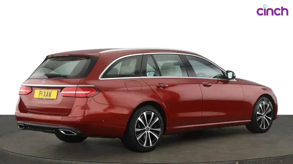 Used Mercedes E300 SE 2020 Red Estate