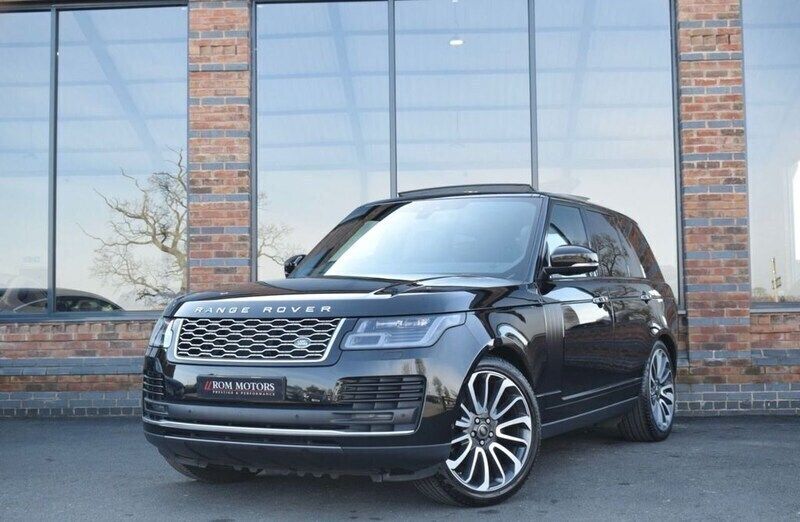 Black Used 2018 Land Rover Range Rover Vogue SE SUV | £30,999 (A bit pricey) - Image 1/4