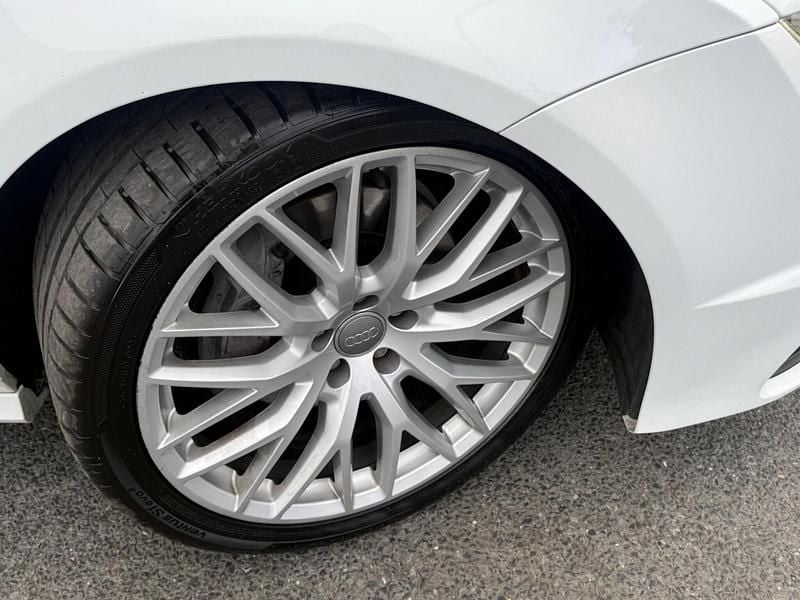 Used Audi A7 Exclusive 2016 White Hatchback