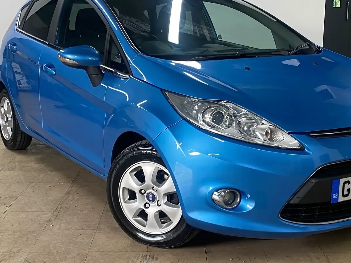 Used Ford Fiesta Titanium 2012 Blue Hatchback