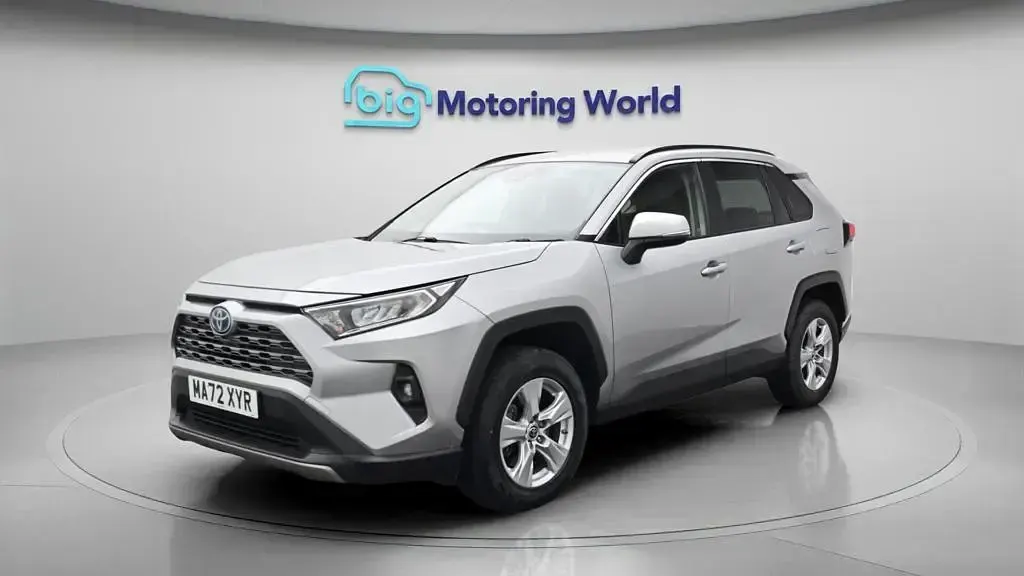 Usado Toyota RAV4 Hybrid 218 HP (160 kW) 2022 Prateado SUV