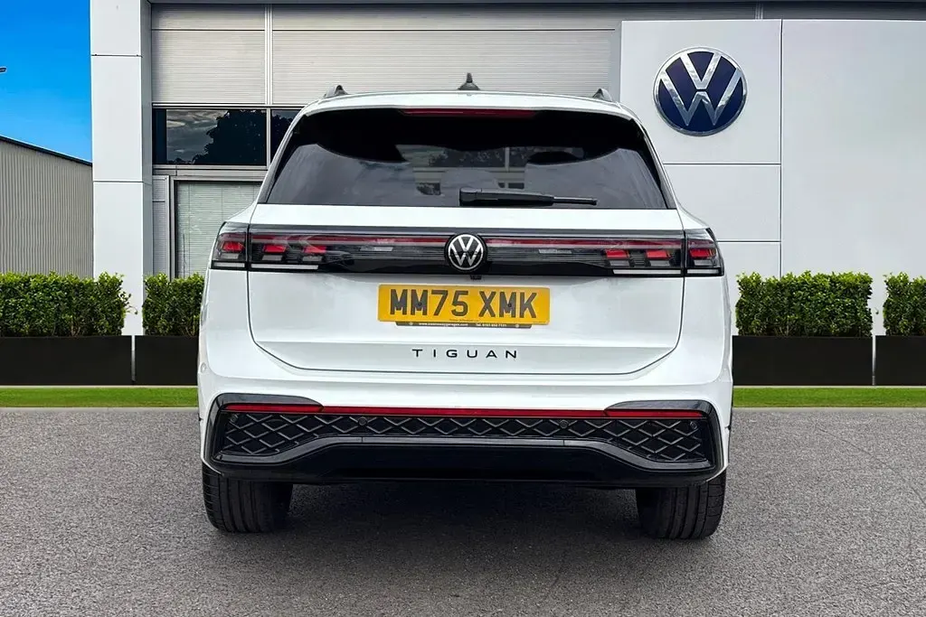 Used VW Tiguan R-line 265 HP (194 kW) 2026 White SUV