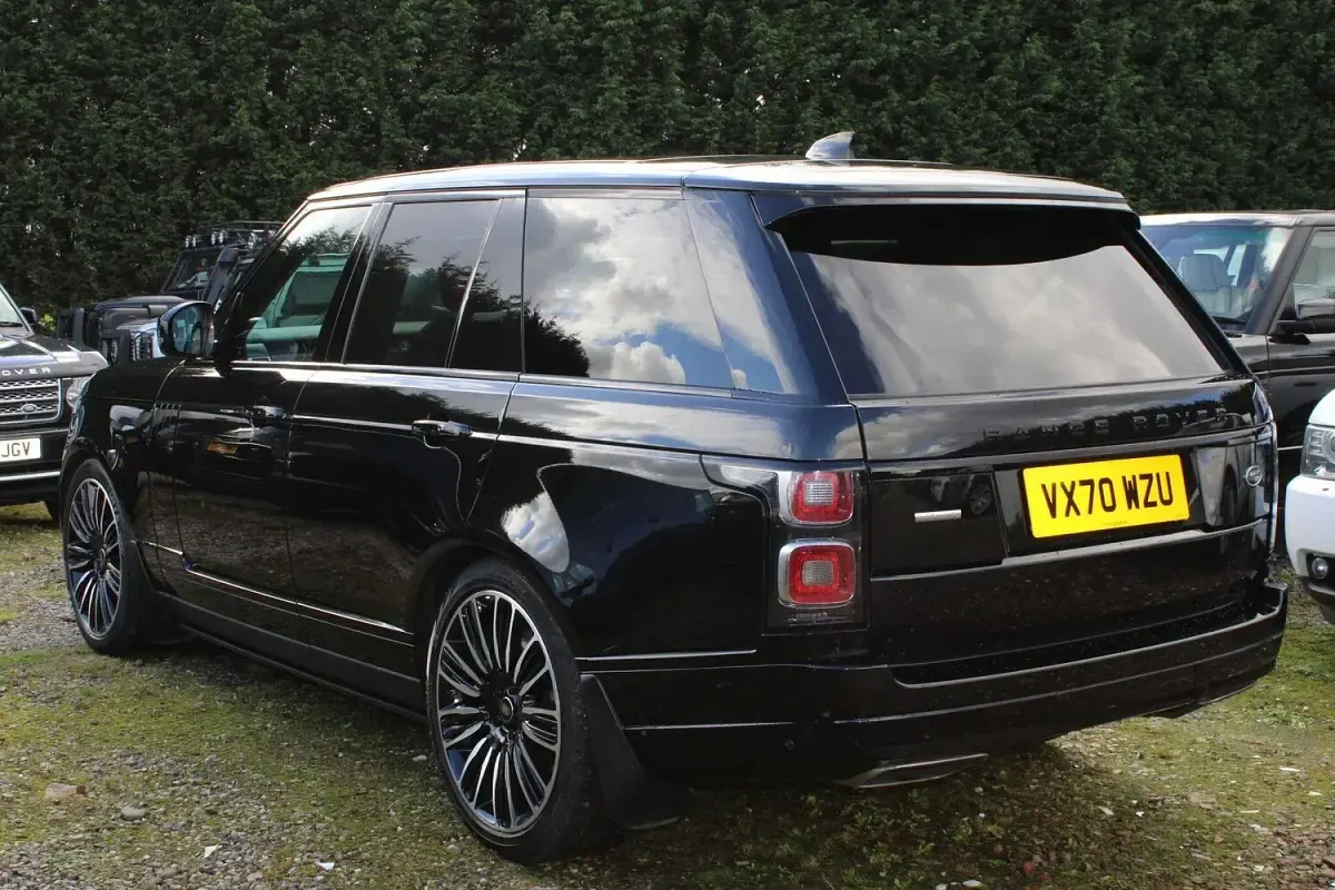 Used Land Rover Range Rover Autobiography 339 HP (249 kW) 2020 Black SUV