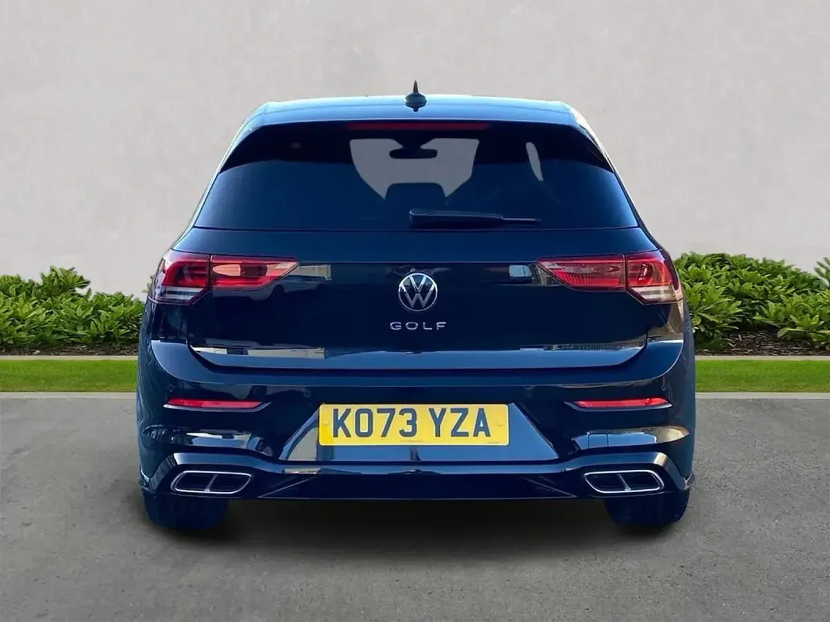 Used VW Golf VIII R-line 150 HP (110 kW) 2024 Black Hatchback