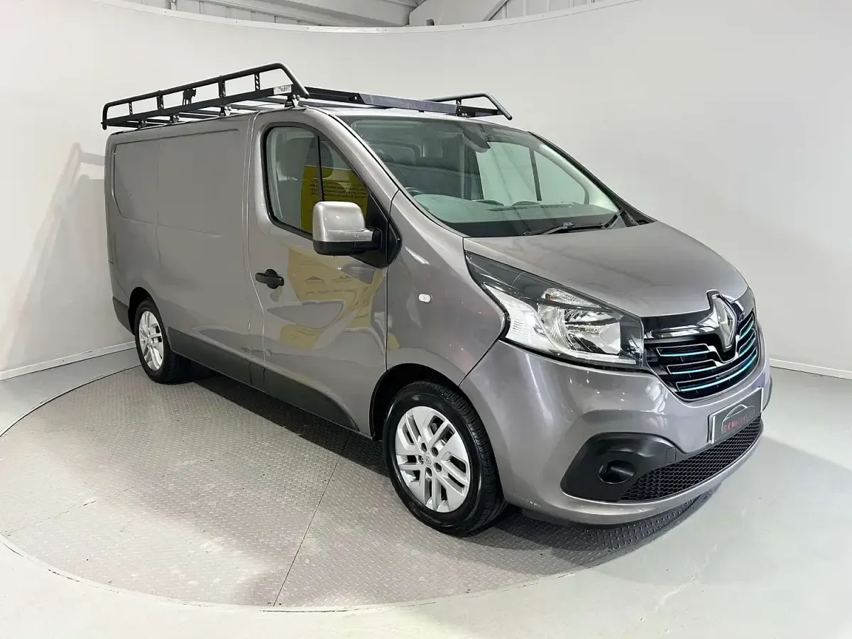 Used Renault Trafic 2014 Grey MPV